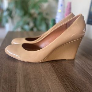 Authentic COACH Rileigh patent leather nude wedge heels 9.5 10 Saks